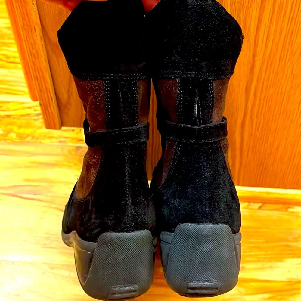 Aquatalia by Marvin K size 8-1/2 8.5 waterproof suede top zip ankle boots VGUC